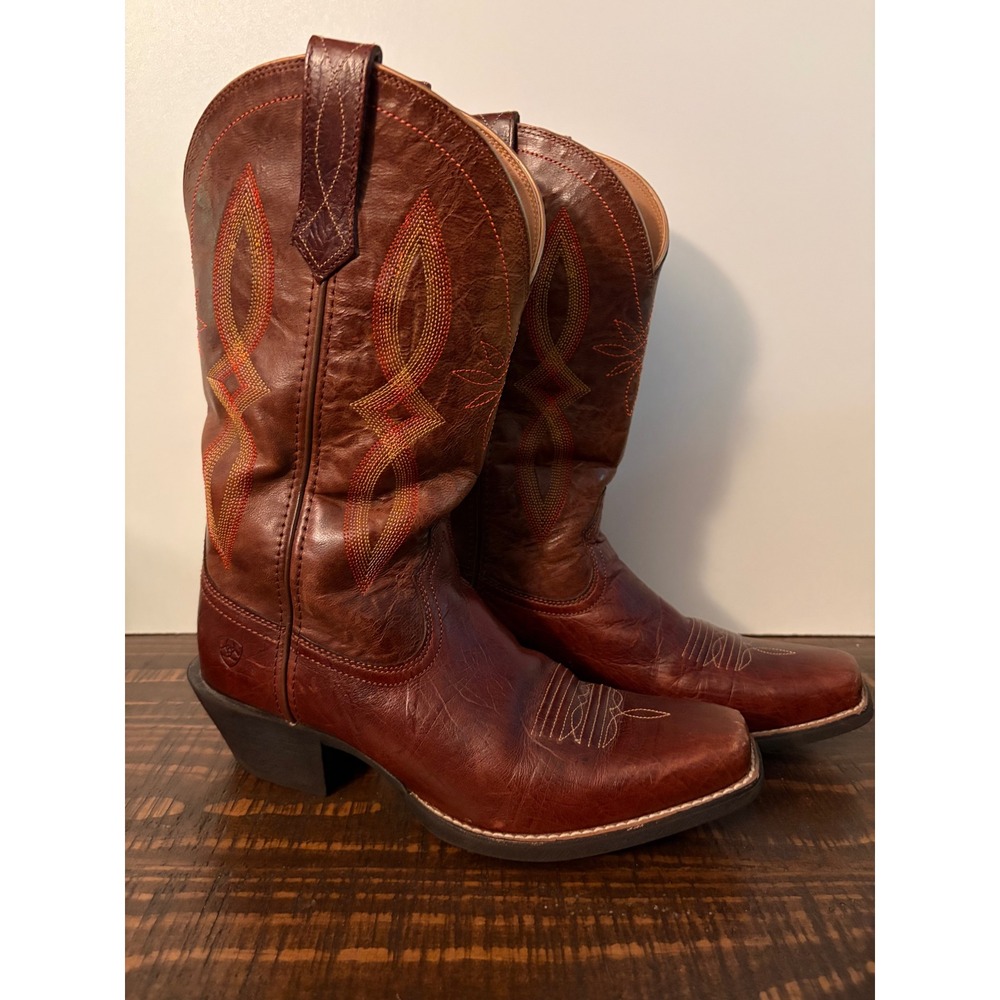 Woman's Ariat Size 7B Square Toe Brown Leather Cowboy Cowgirl Western Boots EUC